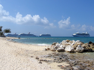 cruiseships_cayman2.jpg