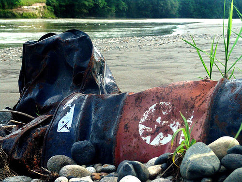 Debris left by Texaco over one of the Nueva Loja rivers. Picture used under Creative Commons by http://www.flickr.com/photos/00rinihartman/