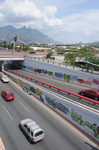 Ataque de graffiti en Monterrey