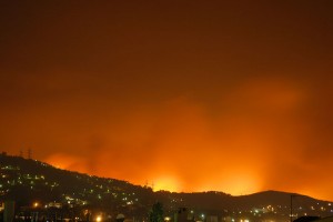 La vista desde mi techo, anoche. #grfires
