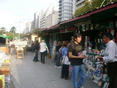 Photo of book fair in Buenos Aires, Argentina by Raúl Farias and used with permission.