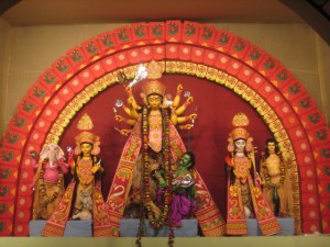 Ídolo de Durga Puja en un pandal al sur de Kolkata. Foto de Aparna Ray