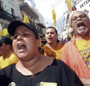 Proteste a San Juan. Foto concessa da José Antonio Rosado di Prensa Comunitaria