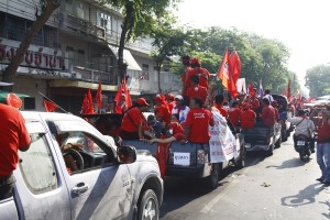 Red Shirts convoy. Picture by photo_journ