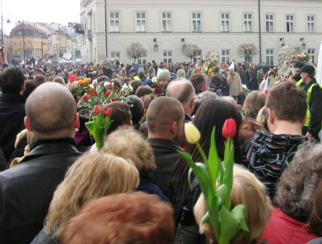 In front of the Presidential Palace, Warsaw, photo by Maria  Seidel