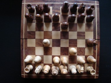 Foto do tabuleiro de xadrez. CC por paulasofiasimoes.