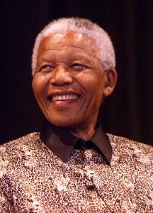 Mandela in costume tradizionale