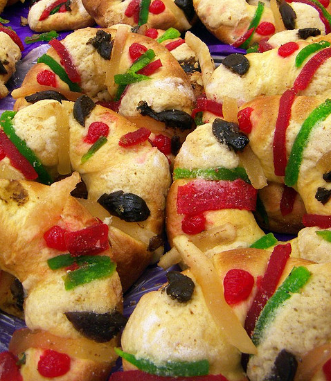 Typical "Rosca de Reyes" from Mexico image by Flickr user A30_Tsitika  used under a Creative Commons Attribution-Share Alike license