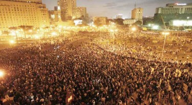 Jan25: Praça Tahrir à Noite