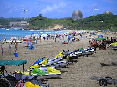 Spiaggia nei pressi della centrale nucleare del Kenting, Taiwan