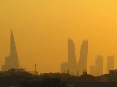 Θέα από το διεθνές αεροδρόμιο του Μπαχρέιν.  Εικόνα από χρήστη του Flickr stephen_bostock (CC BY-NC 2.0).