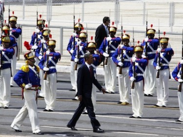 Presidente dos EUA Obama é recebido na capital Brasilia. Foto de William Volcov, copyright Demotix (19/03/11)