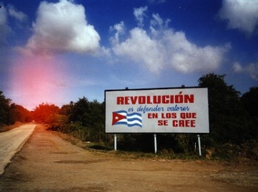 Billboard propaganda, Cuba. Image by Flickr user STML (CC BY-NC-ND 2.0).