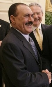 رئيس اليمن علي عبد الله صالح - تصوير الحكومة الأمريكية - تحت رخصة المشاع العام