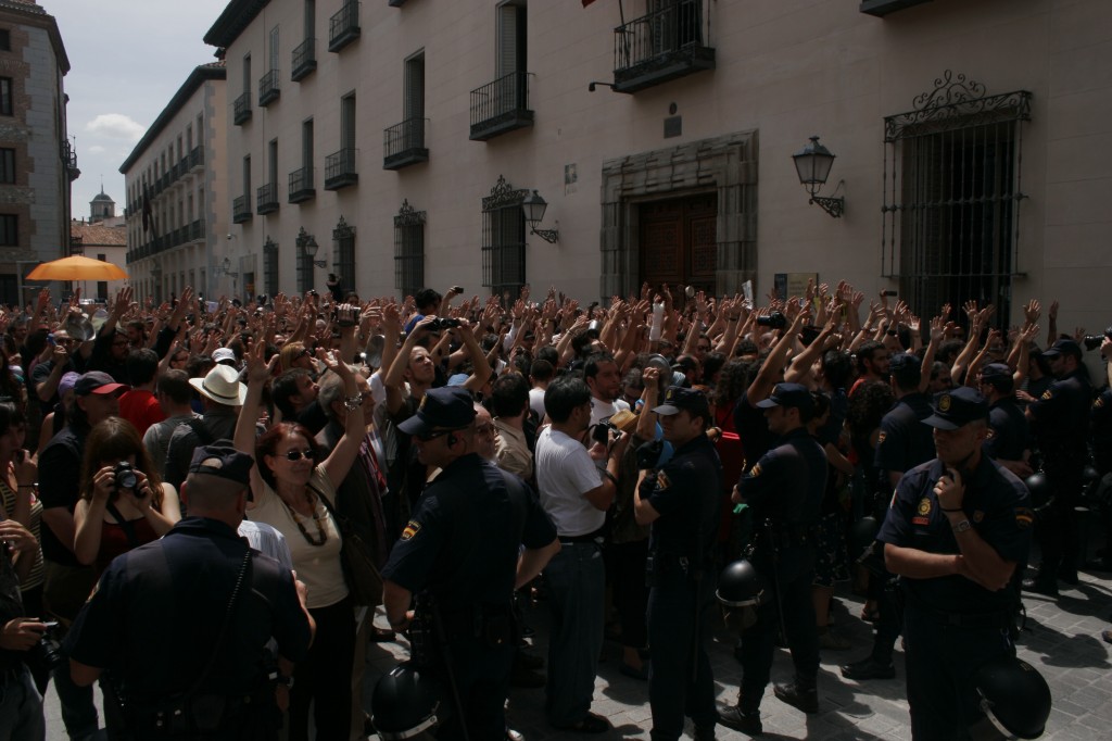 مدريد في 11 يونيو / حزيران 2011، تصوير كرستينا ماري، cristinagayar@ على تويتر، مستخدمة بتصريح منها.