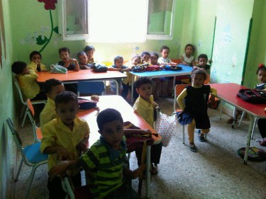 Visita in una scuola materna a Ezbet Khairallah, al Cairo. Foto fatta da @pakinamamer il 30 luglio 2011.
