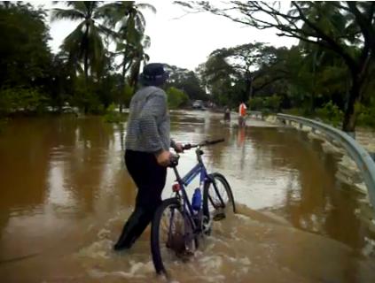 Flooded roads in El Salvador