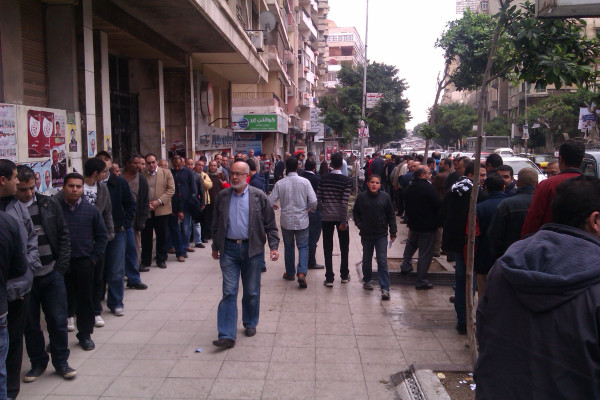 In de rij om te stemmen in Alexandrië. Foto van Twitter-gebruiker @mfatta7.