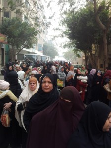 Long queues at polling station in Al Haram. Photo by Nadia ElAwady, shared via Twitpic on Twitter