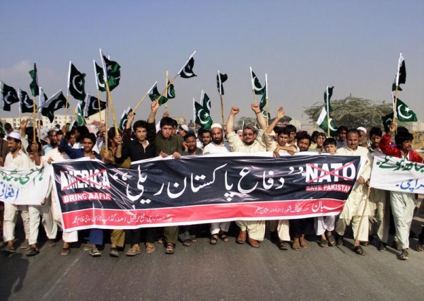Manifestazione per la difesa del Pakistan contro l&#39attacco della NATO, organizzata dal partito Pasban a Karachi, Pakistan. Copyright Demotix. 3 dicembre 2011