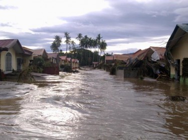 Un villaggio inondato. Foto di Rachel Monterona