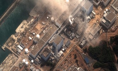 Earthquake and tsunami damaged-Fukushima Dai Ichi Power Plant, Japan by DigitalGlobe-Imagery, on Flickr (CC BY-NC-ND 2.0).