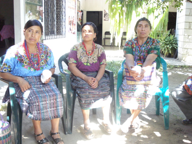 Survivors and activists from Rabinal, Baja Verapaz Guatemala who declared as witnesses before Spanish Court on the genocide case and declared their testimonies of crimes against women. Image CC By Renata Ávila