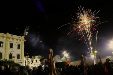 الألعاب النارية في سماء طرابلس في ذكرى الأولى الثورة