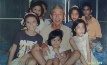 Akong with his family. Photo from FACT – Freedom Against Censorship Thailand