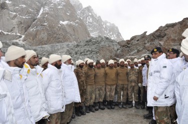 عملية إنقاذ لجيش باكستان على أعلى حدود في العالم في سياشين