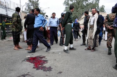 The site of the suicide bomb attack in Sana'a via @yitersinan