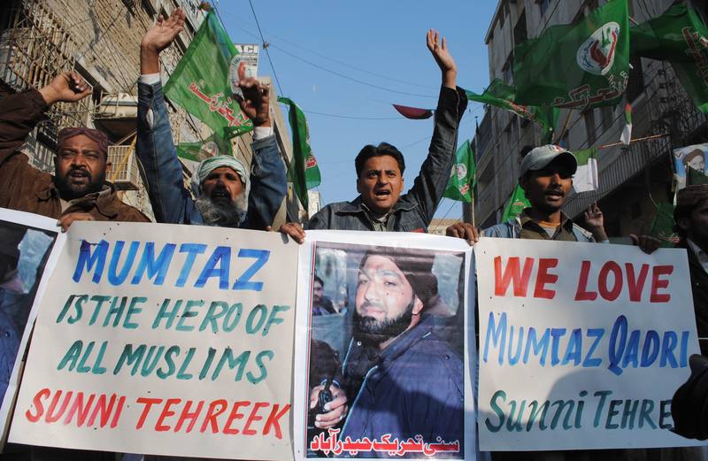 The Sunni Tehreek party rally in favor of Mumtaz Qadri, the killer of Salman Taseer, and they demand his release in Hyderabad, Pakistan. Image by Rajput Yasir. Copyright Demotix (09/01/2011)