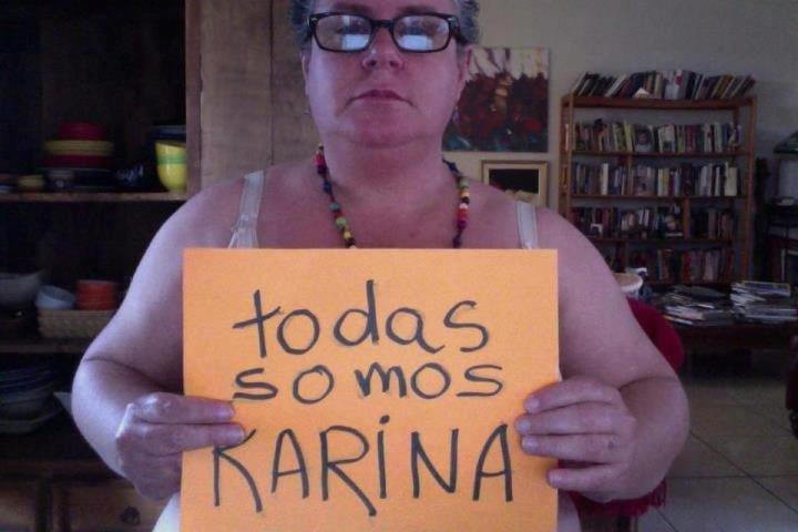 Blogger and Photographer Julia Ardón in solidarity with Karina