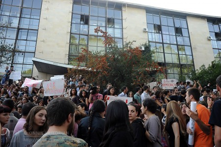 Gldani Prison Abuse Protest, Tbilisi, Georgia © Onnik Krikorian