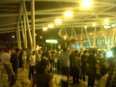 Hundreds await the arrival of the Egyptian paralympics squad at the Cairo International Airport