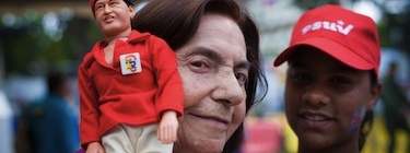 Supporter holds Venezuelan President Hugo Chavez doll during presidential elections. Image by Alejandro Rustom, copyright Demotix (07/10/12).
