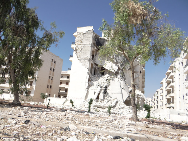 Siria - Aleppo - 23 settembre 2012 - Distruzione seguita a un raid aereo con artiglieria pesante