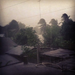 Strong winds batter Negros Island