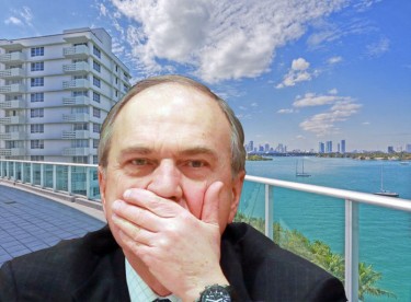 A crudely photoshopped image of Vladimir Pekhtin in front of an ocean-front property being passed around RuNet. Anonymous image freely distributed online.