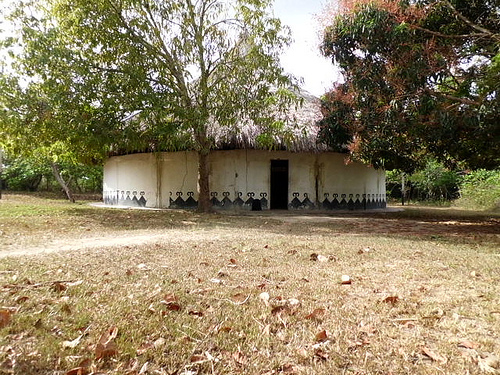  Una "churuata", tipica struttura simile a una capanna dove gli studenti si incontrano per riunioni o altre attività di gruppo. Foto di Akaneto.