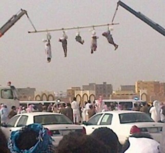 5 Yemenin men executed and publically dispalyed in the streets of KSA (Photo via  @sanasiino)