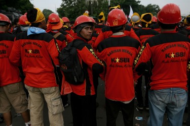 Thousands of workers march in Jakarta. Photo by Ibnu Mardhani, Copyright @Demotix (5/1/2013)