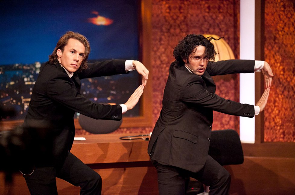 Photo of Ylvis performing on Norwegian TV, shared on the blog of Ulugbek Akishev.