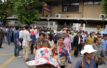 Agricultores tailandeses durante una protesta ante la sede del gobierno. Fotot de Piti A Sahakorn, derechos de autor @Demotix (6/25/2013)