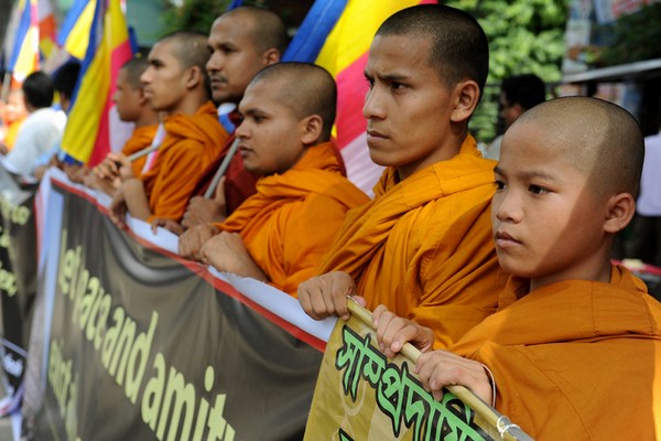 Bangladeshi Buddhists protesting the terror attack on Mahabodhi Gaya in front of the National Press Club in Dhaka. Image by Mohammad Asad. Copyright Demotix (8/7/2013) 
