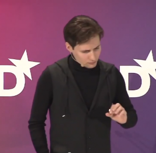 A Pavel Durov le importa esto poco. Captura de YouTube. 3 de julio, 2013.