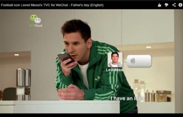 La mega estrella del fútbol Lionel Messi avala a WeChat. Pero en China, los usuarios experimentan una realidad diferente. Captura de pantalla del anuncio de WeChat via Jing Gao.