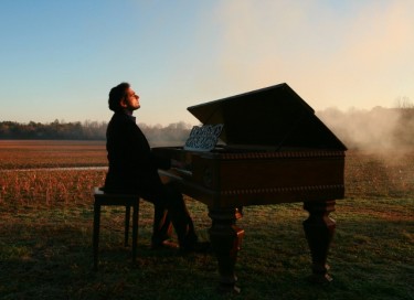 Syrian pianist and composer Malek Jandali. Source: Malekjandali.com