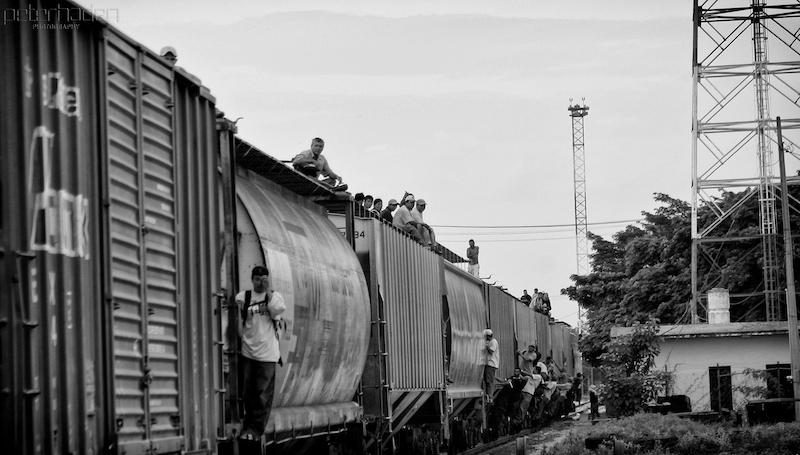 Migranten auf "la Bestia". Foto von Peter Haden auf Flickr (CC BY 2.0) 