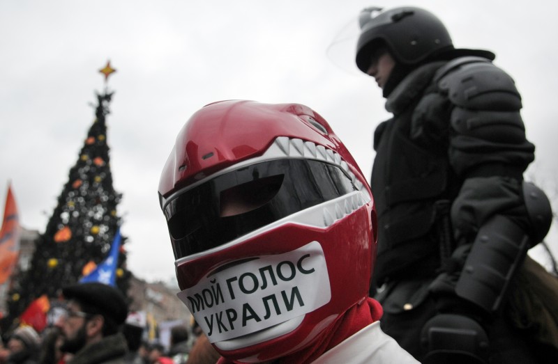 تظاهرات الانتخابات الروسية في سانت بطرسبرج، 18 ديسمبر/ كانون الأول 2011، تصوير يوري جولدن، حقوق النشر محفوظة لديموتكس.